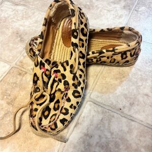 Ugg Leopard Print Cowhide Women's Loafers size 8